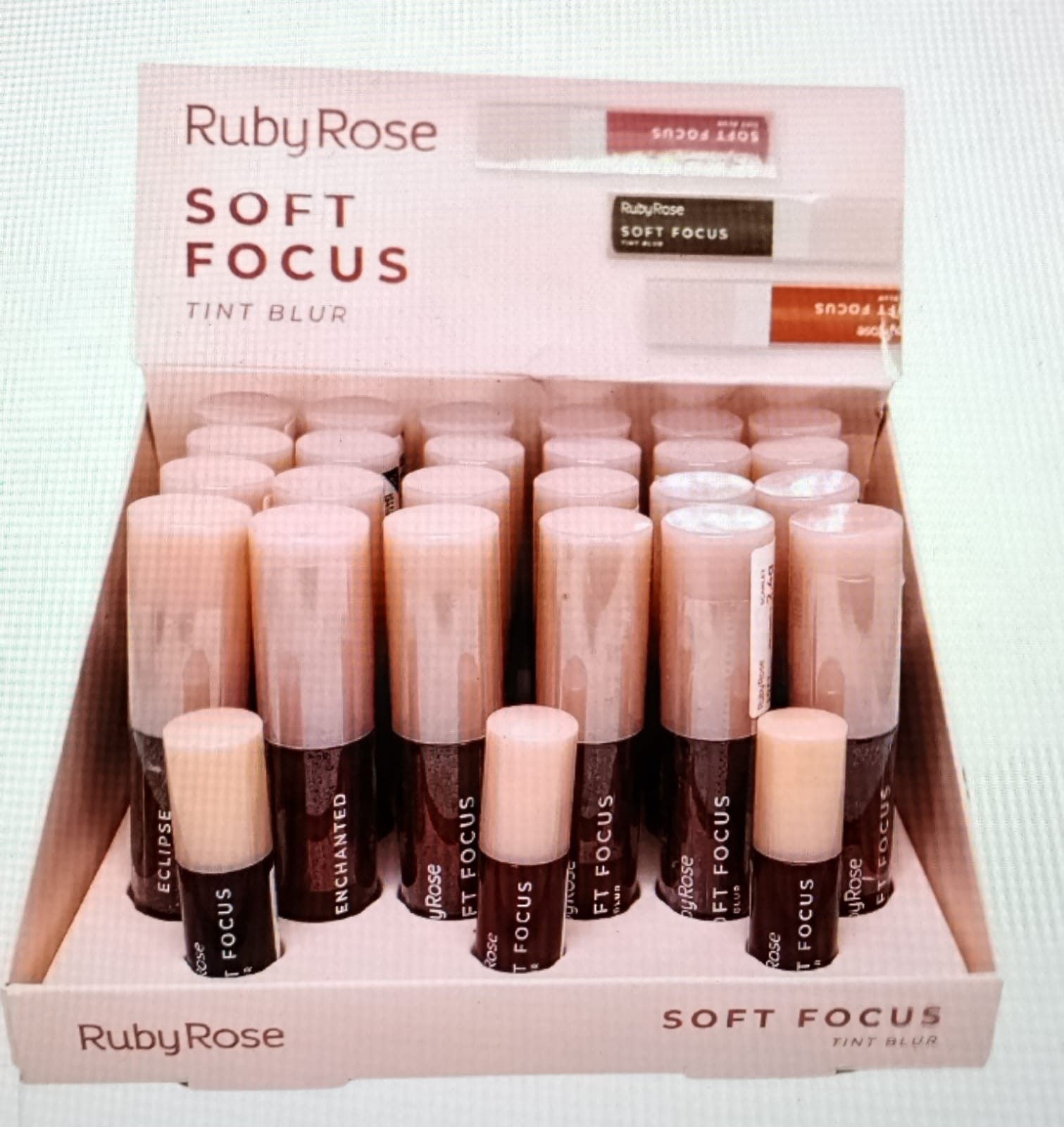 Foto de Gloss Tint Focus Ruby Rose