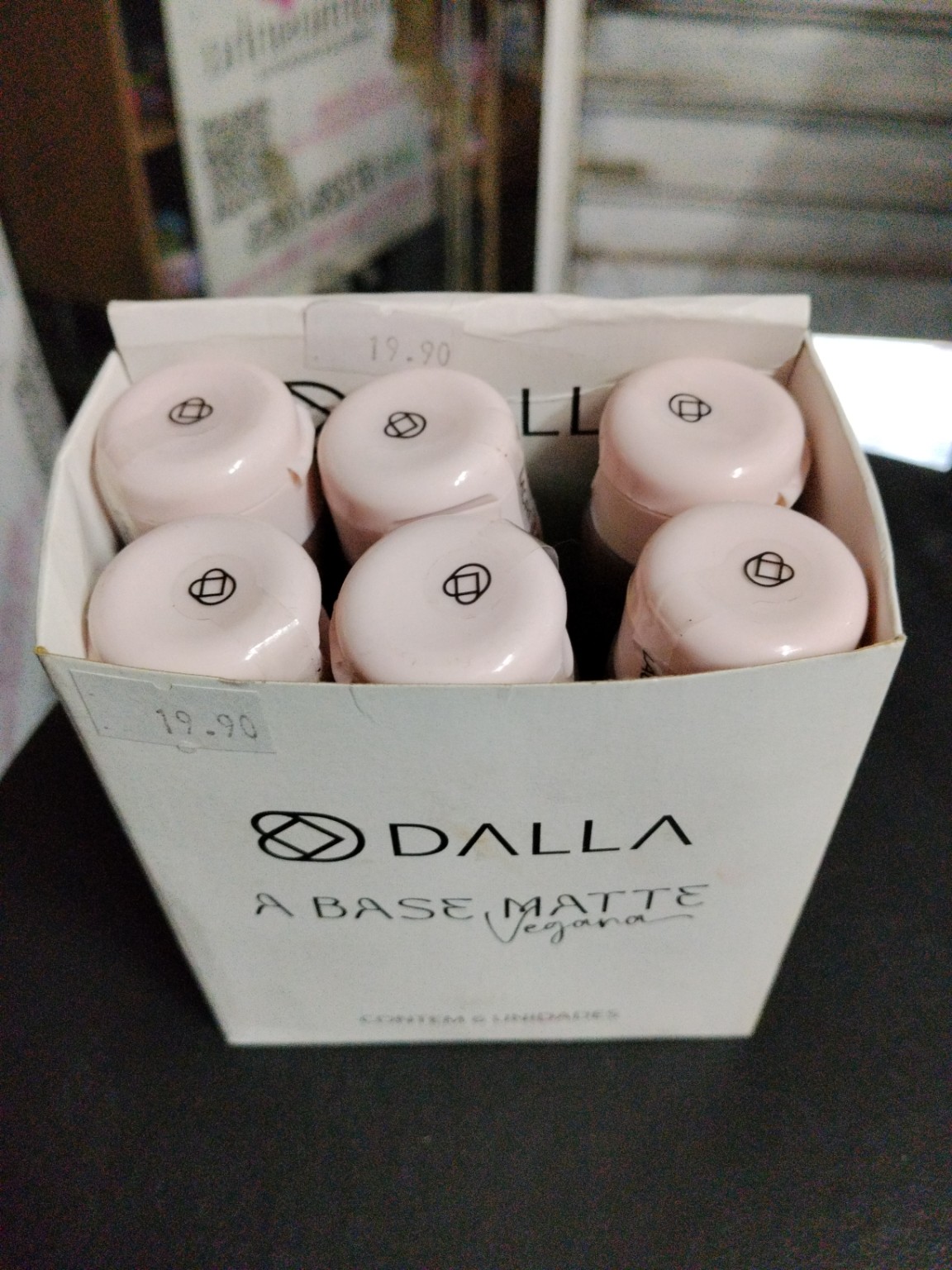 Foto de Base matte vegana - cor 14