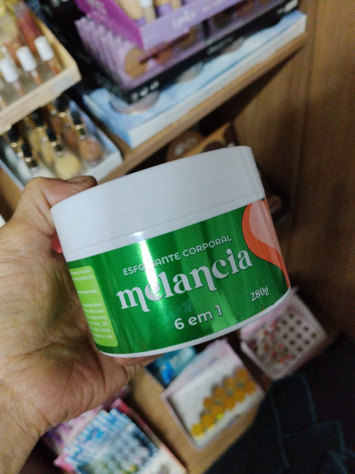 Foto de Esfoliante corporal melancia 6 em 1 – 280 g