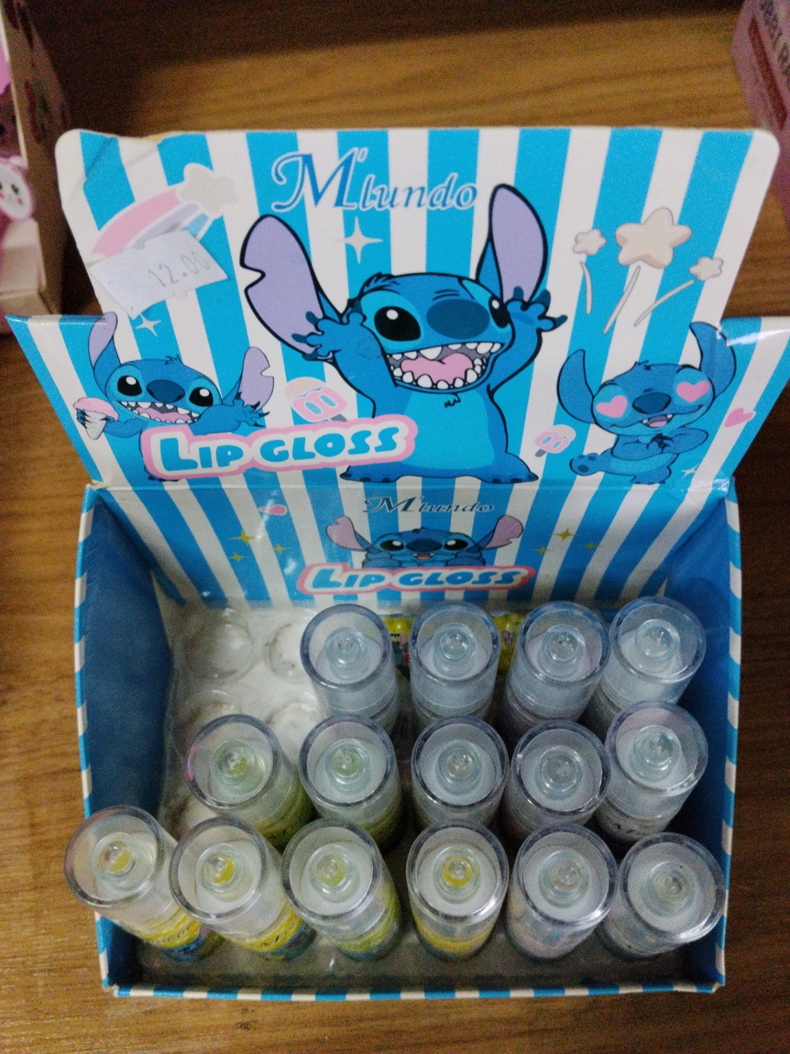 Foto de Lip gloss (stitch) - mundo
