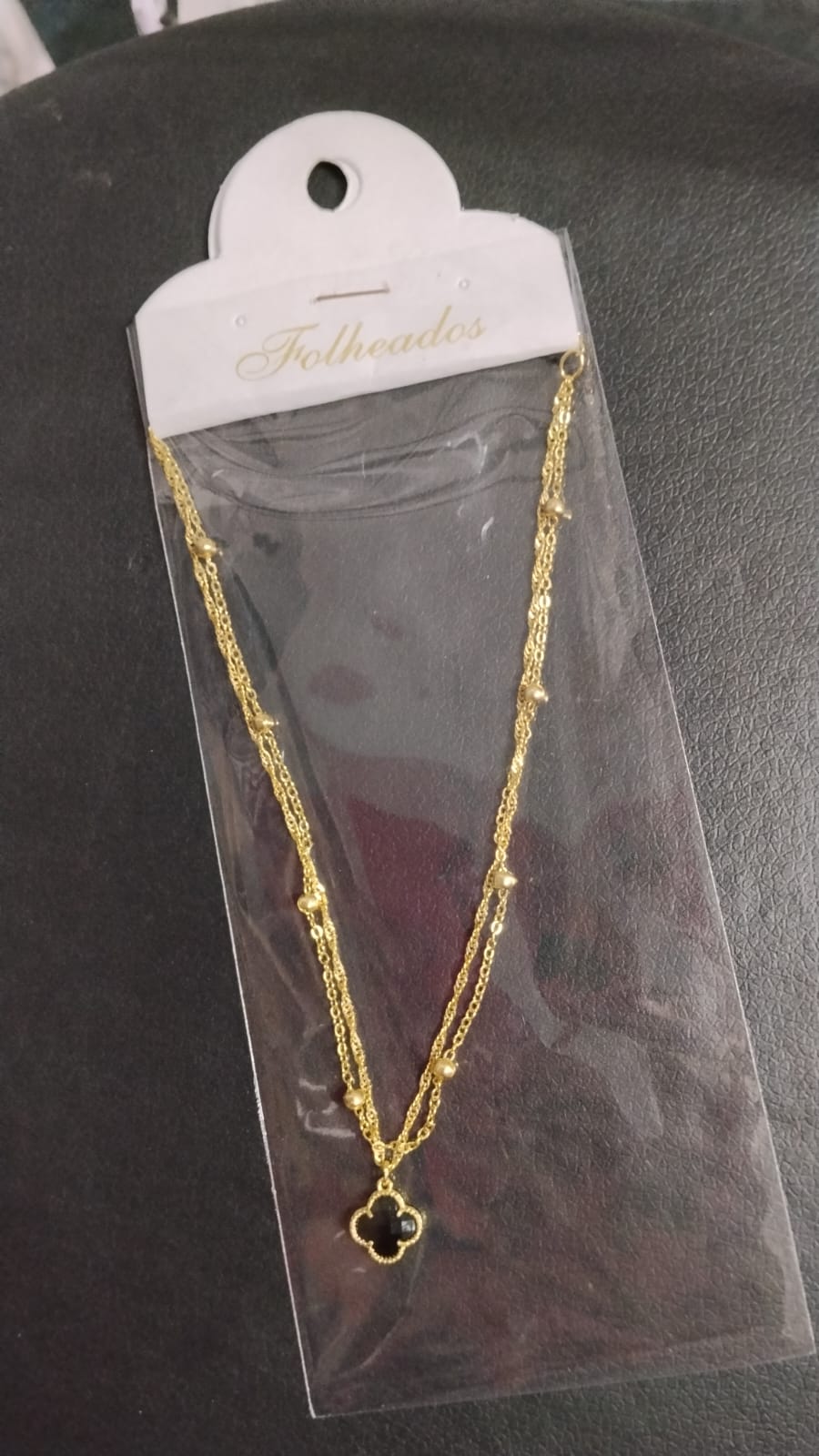 Foto de Colar virginia dourado duplo com uma pedra trevo preto